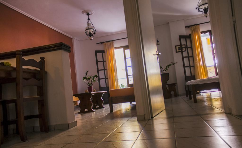 Hesperia Hotel Karlovassi Habitación foto